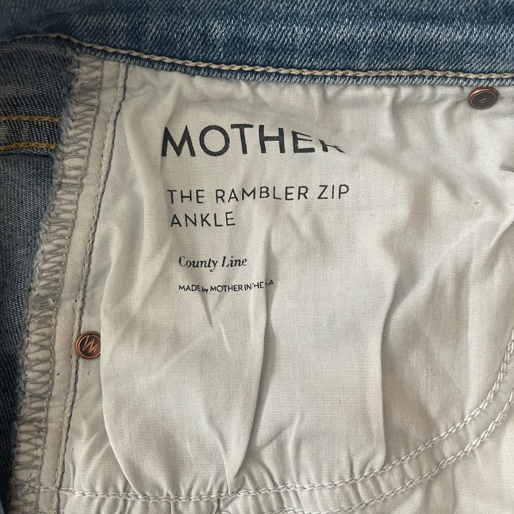 MOTHER Mid Rise Rambler Zip Jeans - Picture 4 of 7
